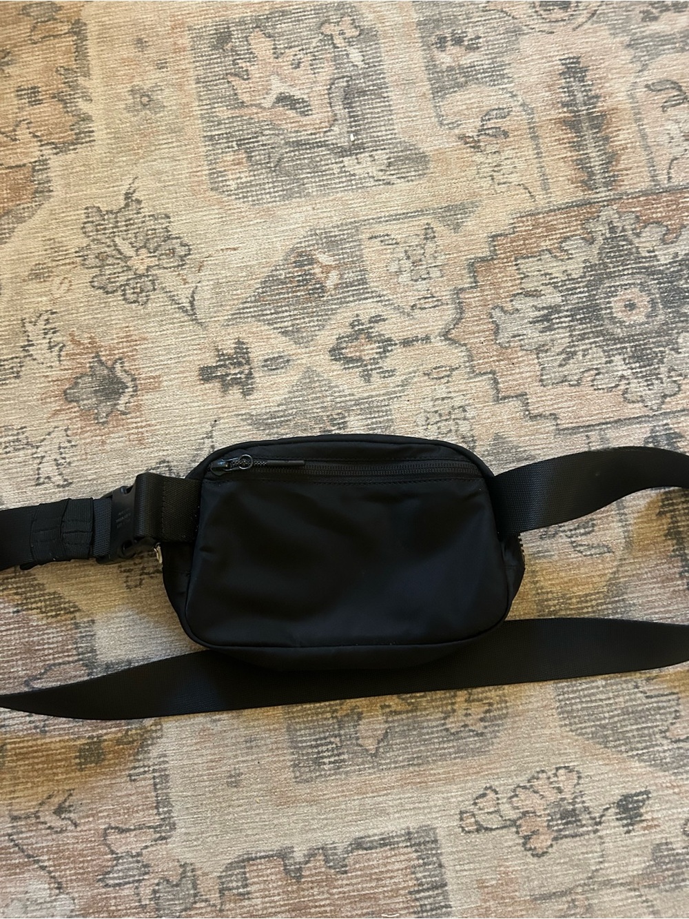 lululemon athletica Black Crossbody Belt Bag - Picture 2 of 3